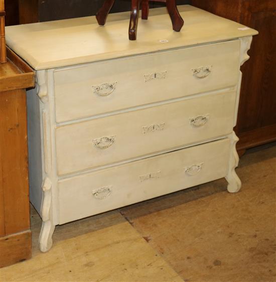 Painted pine chest of drawers